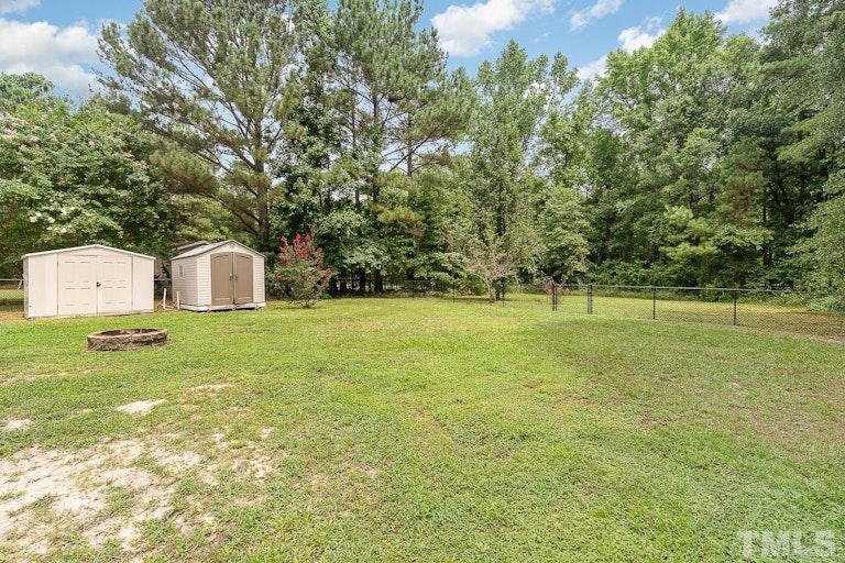 Photo 29 of 32 - 155 Duck Pond Ln, Clayton, NC 27520