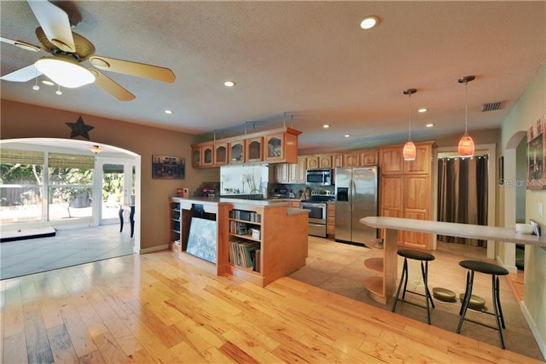 Photo 8 of 24 - 1266 Juliana Pl, Orlando, FL 32807