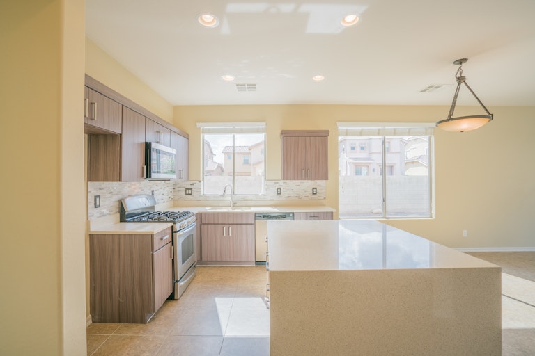 Photo 3 of 35 - 14592 W Acapulco Ln, Surprise, AZ 85379