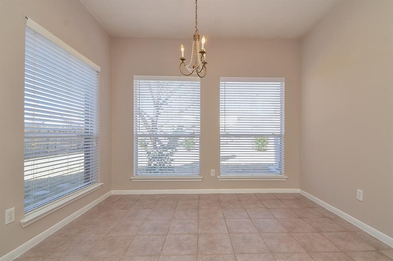 Photo 14 of 34 - 14810 Winterfair Dr, Houston, TX 77082