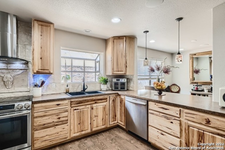 Photo 8 of 26 - 8511 Pendragon St, San Antonio, TX 78254