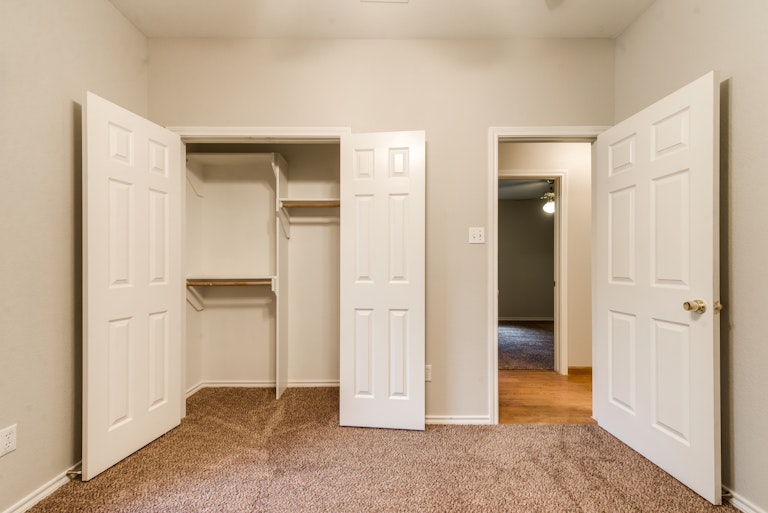 Photo 19 of 24 - 1040 Westgrove Dr, Saginaw, TX 76179