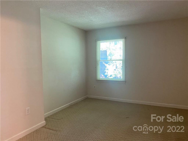 Photo 11 of 16 - 5926 McNair Rd, Charlotte, NC 28212