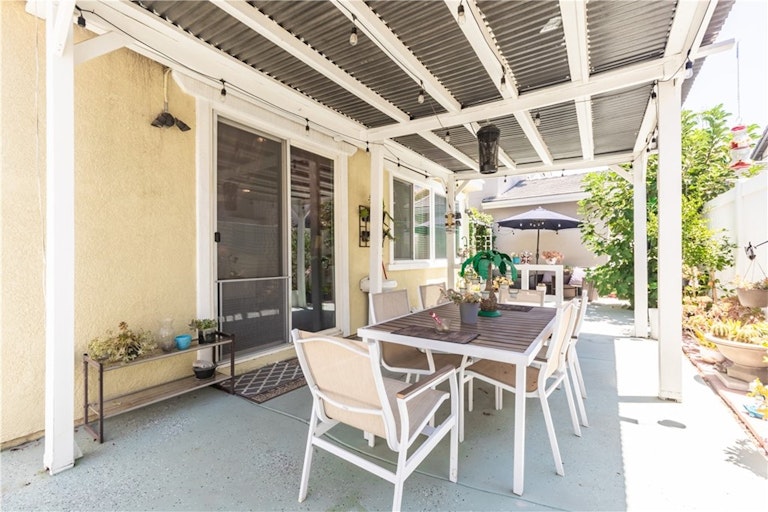 Photo 38 of 48 - 7931 Barnstormer Ct, Chino, CA 91708
