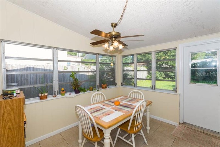 Photo 13 of 25 - 1509 W River Shore Way, Tampa, FL 33603