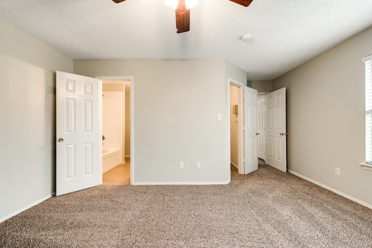 Photo 17 of 27 - 1018 Halifax Ln, Forney, TX 75126