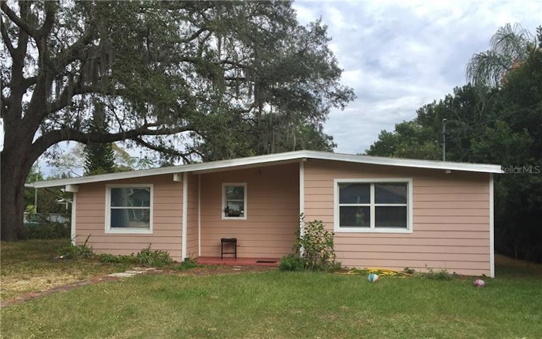 Photo 1 of 12 - 10207 N 21st St, Tampa, FL 33612