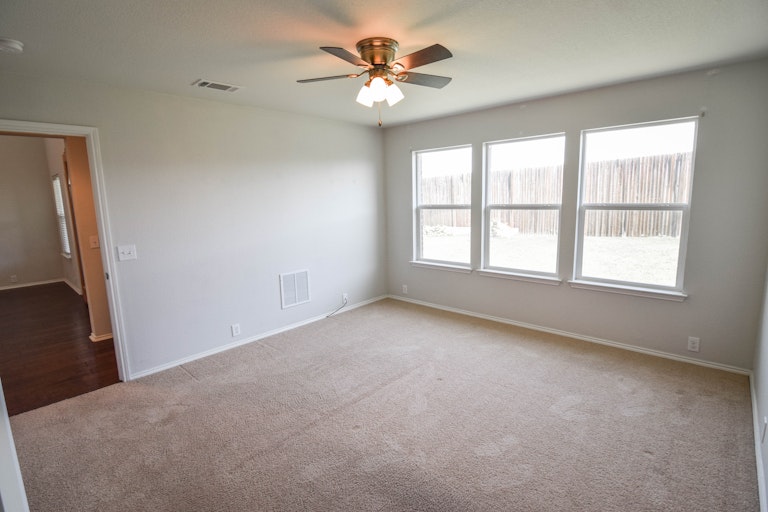 Photo 26 of 37 - 15964 Avenel Way, Fort Worth, TX 76177