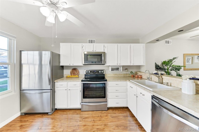 Photo 10 of 26 - 5735 W Atlantic Pl #101, Lakewood, CO 80227