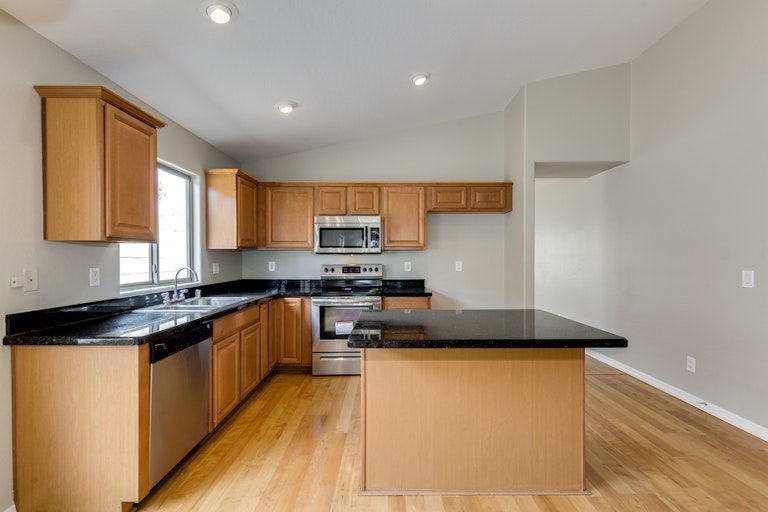 Photo 8 of 32 - 2625 E Silversmith Trl, San Tan Valley, AZ 85143