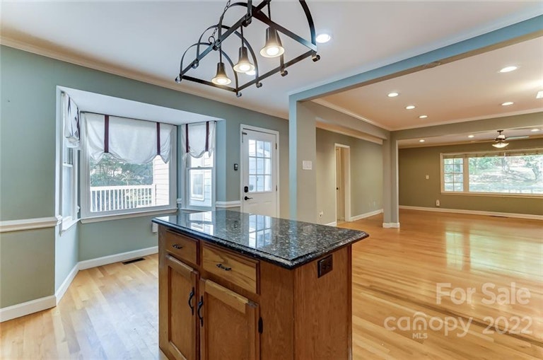 Photo 13 of 46 - 6538 Dougherty Dr, Charlotte, NC 28213