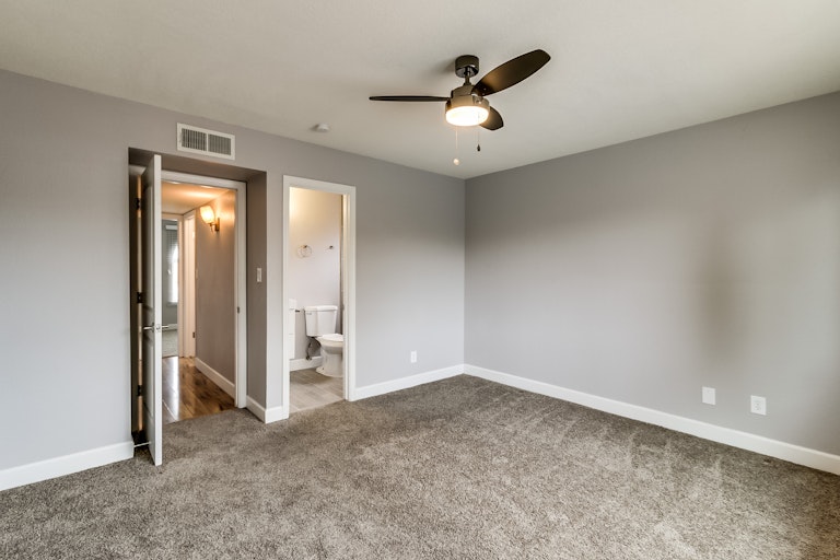 Photo 24 of 34 - 927 N Sean Dr, Chandler, AZ 85224