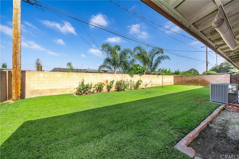 Photo 34 of 37 - 1019 N Hermosa Dr, Anaheim, CA 92801