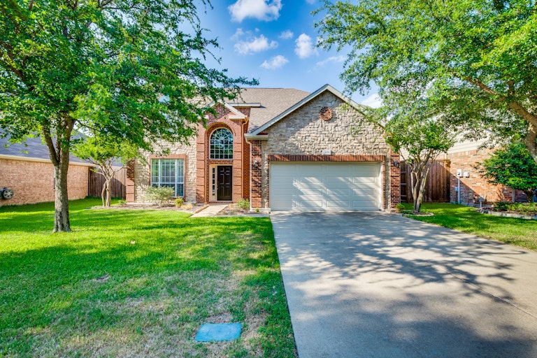 Photo 1 of 32 - 460 Fremont Dr, Rockwall, TX 75087