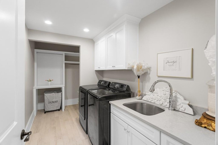 Photo 35 of 77 - 4268 Woodland Brook Dr SE, Atlanta, GA 30339