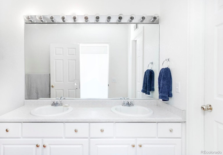 Photo 11 of 20 - 6850 Xavier Cir #9, Westminster, CO 80030