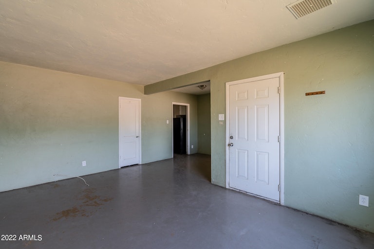 Photo 8 of 27 - 2311 W Colter St, Phoenix, AZ 85015