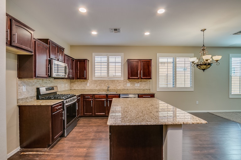 Photo 2 of 44 - 131 W Hackberry Dr, Chandler, AZ 85248