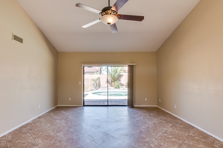 Photo 16 of 36 - 6020 W Grandview Rd, Glendale, AZ 85306