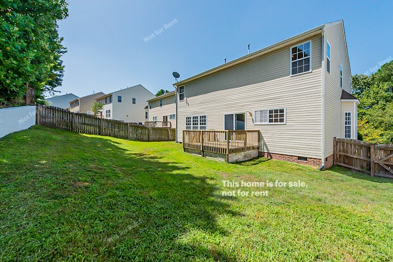 Photo 7 of 22 - 8824 Kaplan Woods Way, Wake Forest, NC 27587