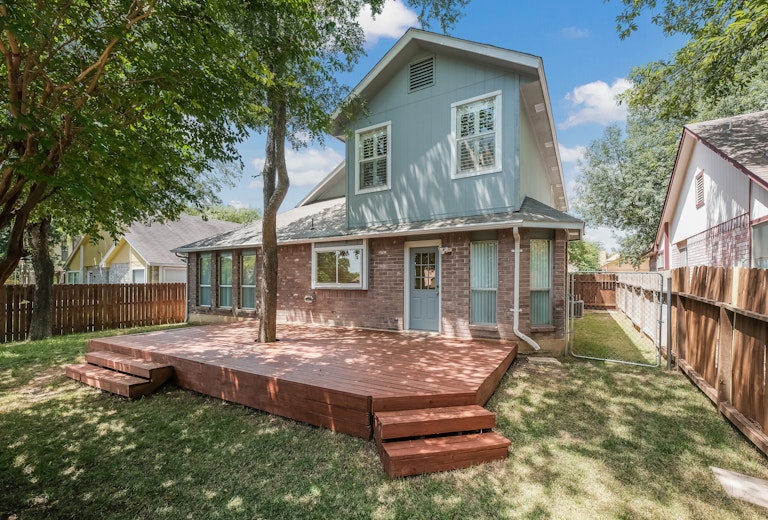 Photo 5 of 25 - 10138 Sandyglen, San Antonio, TX 78240