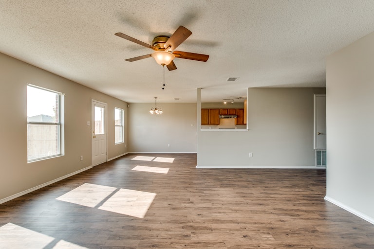 Photo 9 of 29 - 2810 Bissell Way, Wylie, TX 75098