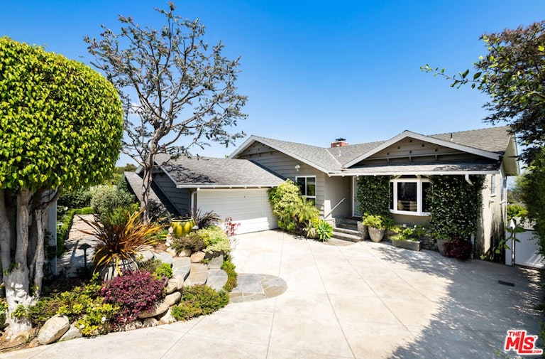 Photo 1 of 54 - 16656 Linda Ter, Pacific Palisades, CA 90272