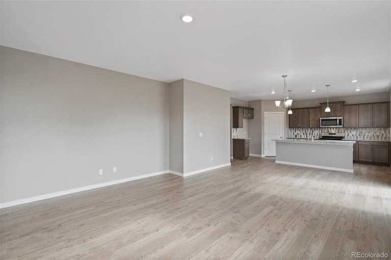 Photo 7 of 29 - 8540 E 134th Ave, Thornton, CO 80602