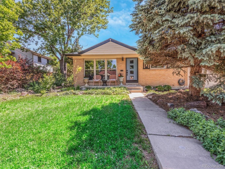 Photo 1 of 40 - 190 E 106th Ave, Northglenn, CO 80233