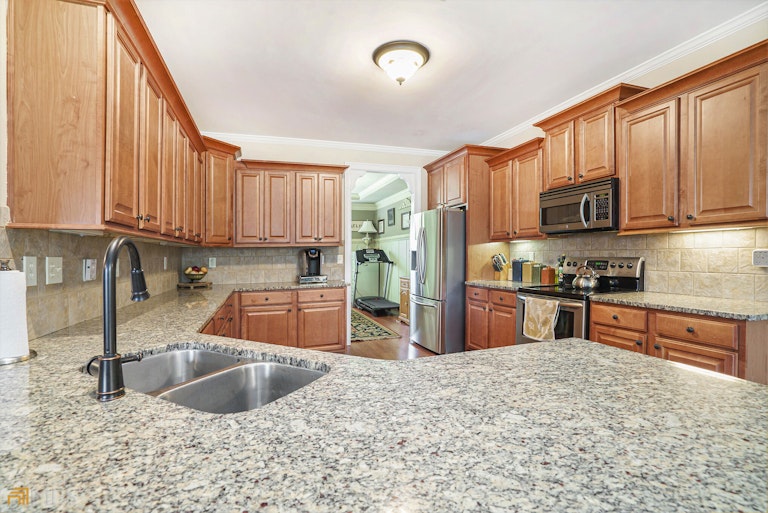 Photo 8 of 33 - 100 Belgian Ct, Hampton, GA 30228