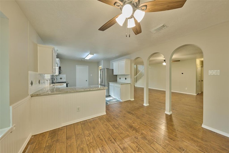 Photo 15 of 48 - 7019 Grant Dr, Magnolia, TX 77354