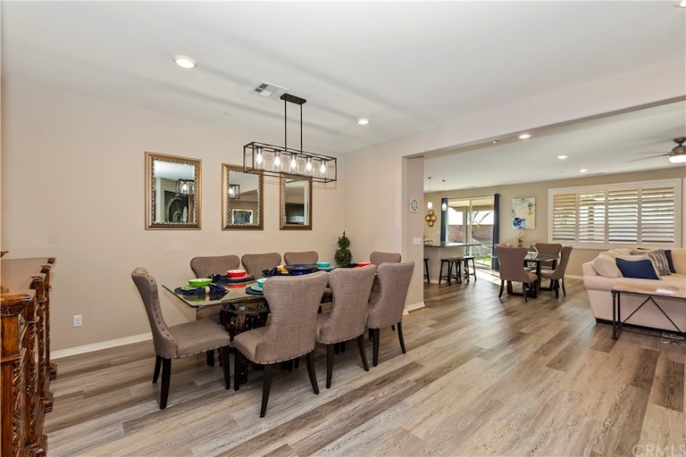 Photo 10 of 50 - 5120 Armendarez Ln, Fontana, CA 92336