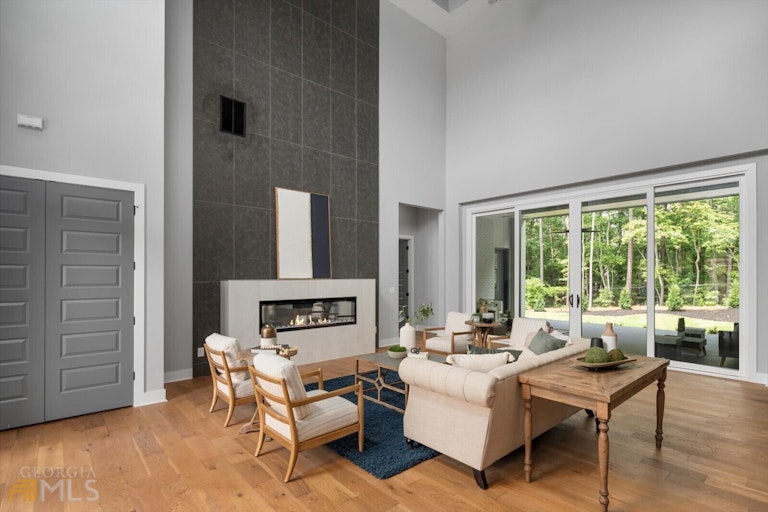 Photo 6 of 79 - 416 Carl Sanders Dr, Acworth, GA 30101