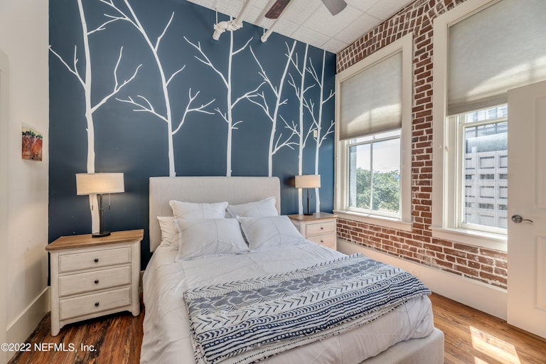 Photo 3 of 22 - 301 E Bay St #301, Jacksonville, FL 32202