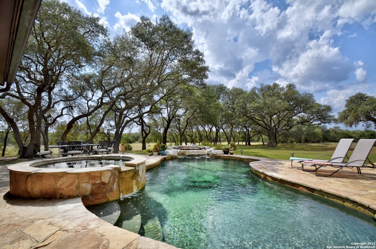 Photo 21 of 51 - 1359 E Ammann Rd, Bulverde, TX 78163