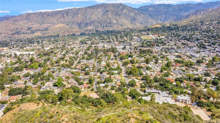 Photo 46 of 47 - 7814 McGroarty St, Sunland, CA 91040