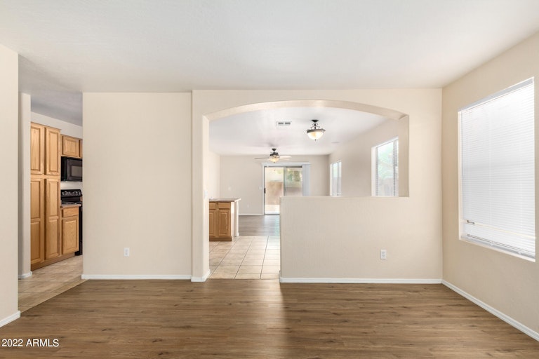 Photo 4 of 21 - 13741 W Peck Dr, Litchfield Park, AZ 85340