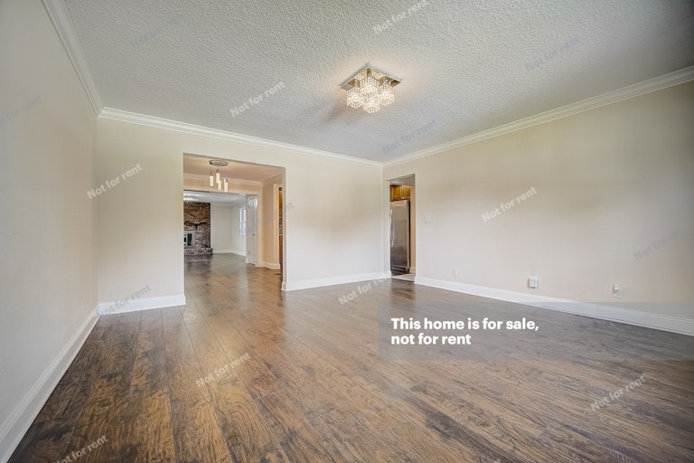 Photo 10 of 29 - 2845 Holly Point Dr, Jacksonville, FL 32277
