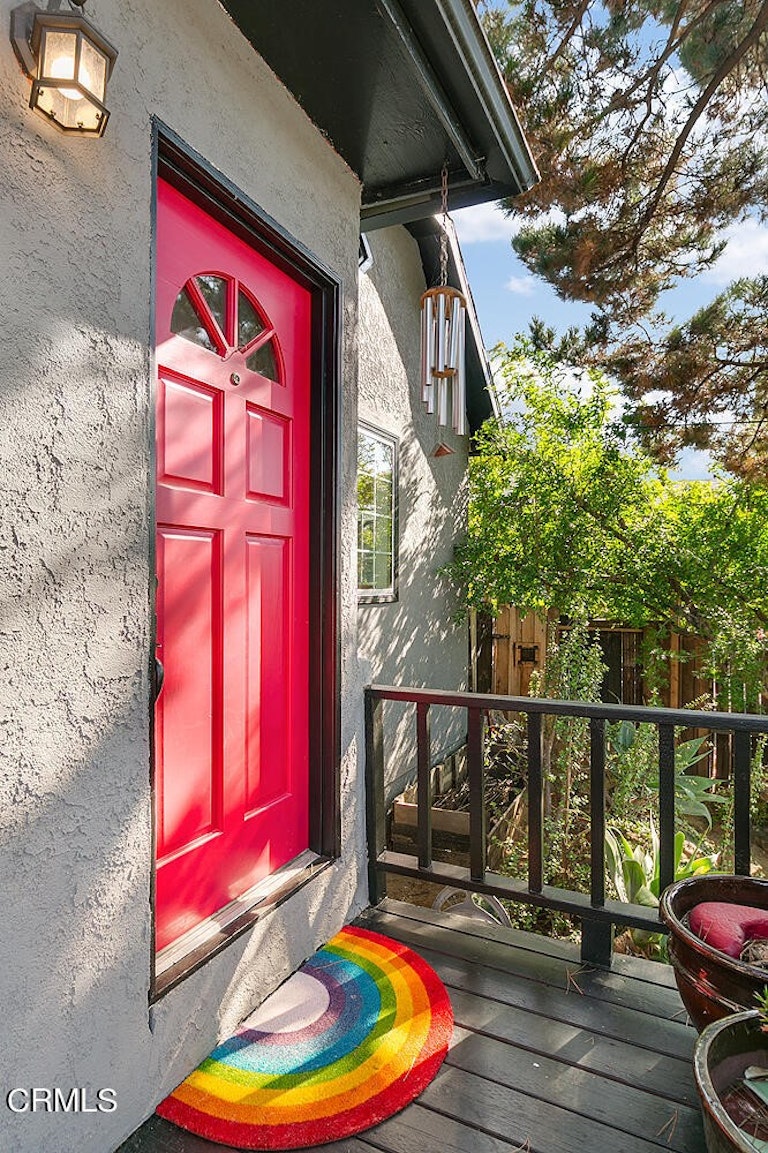 Photo 3 of 29 - 6214 Springvale Dr, Los Angeles, CA 90042