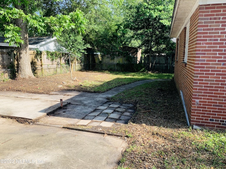 Photo 16 of 19 - 1354 Labelle St, Jacksonville, FL 32205