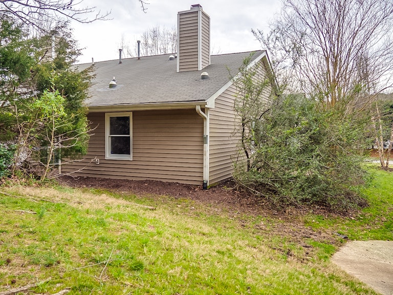 Photo 16 of 16 - 117 Standish Dr, Chapel Hill, NC 27517