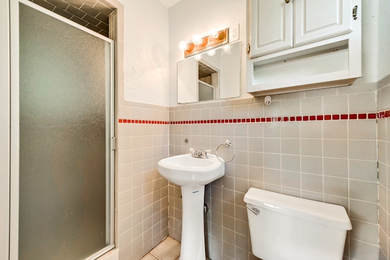 Photo 17 of 24 - 6640 Briley Dr, North Richland Hills, TX 76180