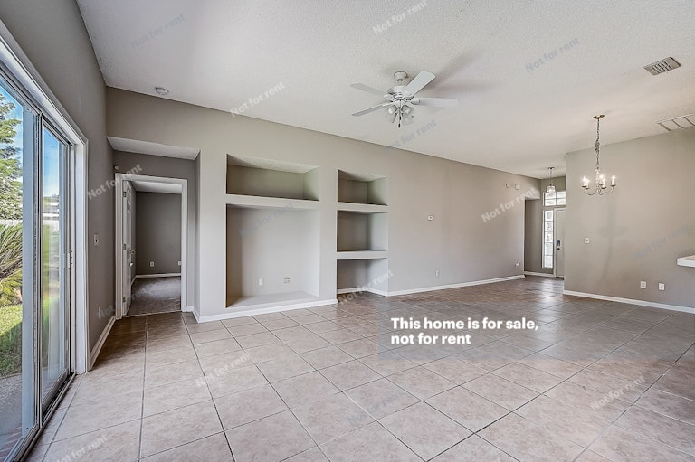 Photo 5 of 37 - 12262 Gehrig Dr, Jacksonville, FL 32224