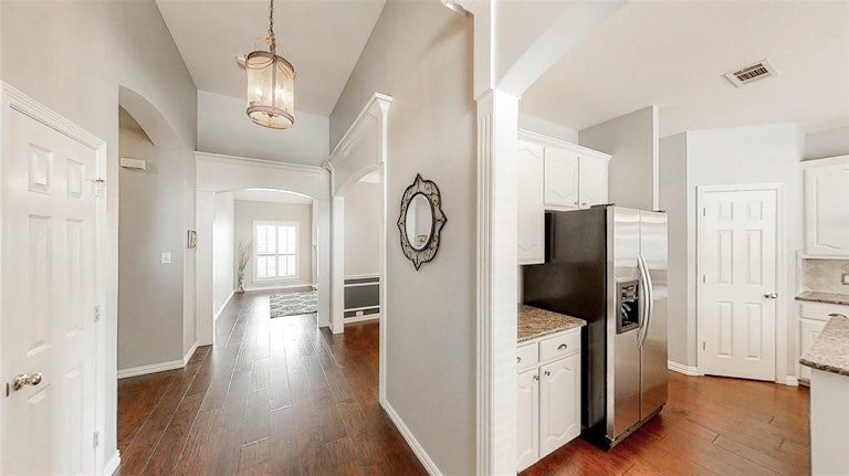 Photo 6 of 34 - 1800 Tara Ct, Flower Mound, TX 75028
