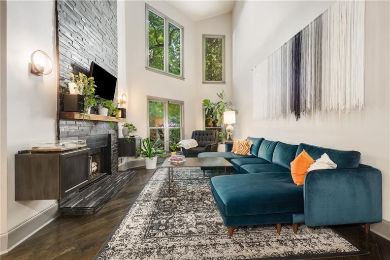 Photo 13 of 29 - 1467 Monroe Dr NE #4, Atlanta, GA 30324