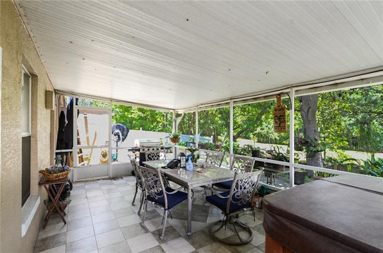 Photo 20 of 33 - 3829 Pickwick Dr, Orlando, FL 32817