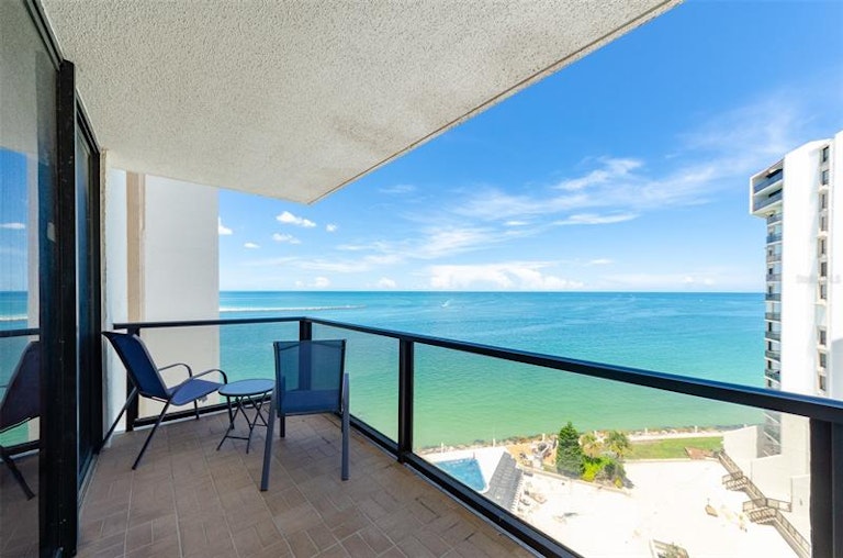 Photo 7 of 48 - 450 S Gulfview Blvd #1102, Clearwater Beach, FL 33767