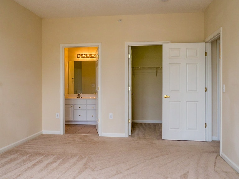 Photo 15 of 22 - 2511 Huntscroft Ln #300, Raleigh, NC 27617