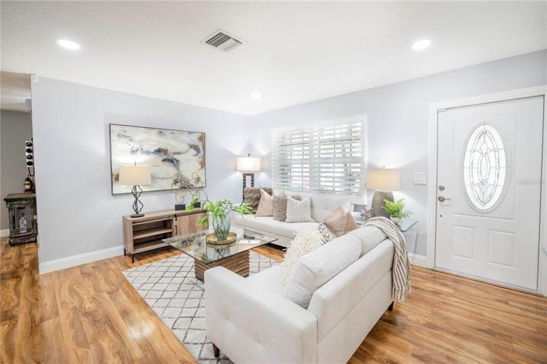 Photo 6 of 47 - 6041 16th Ln NE, Saint Petersburg, FL 33703