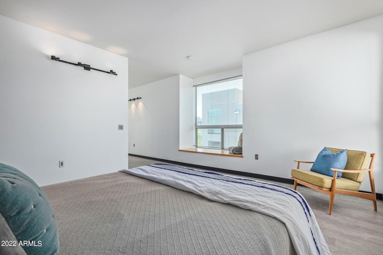 Photo 22 of 31 - 727 E Portland St #38, Phoenix, AZ 85006
